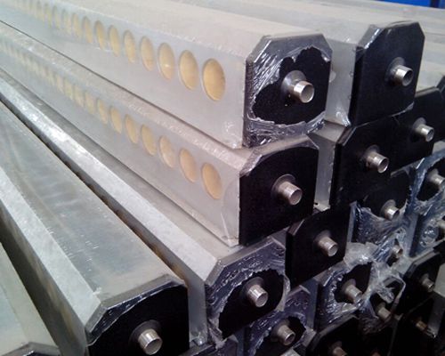 工程聯(lián)箱側(cè)面